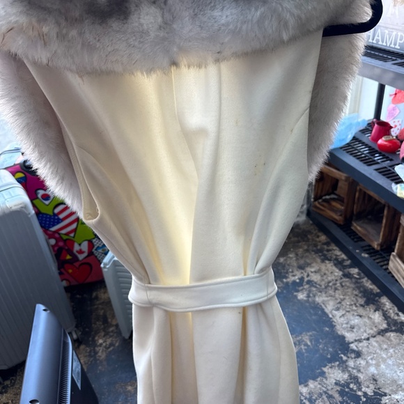 Black and white market foe fur vest - Picture 2 of 4